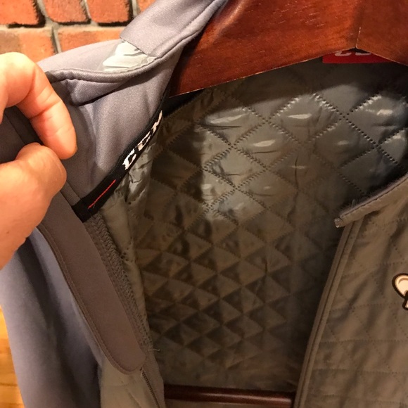 Brand new CCM isolated jacket size L - Picture 2 of 5